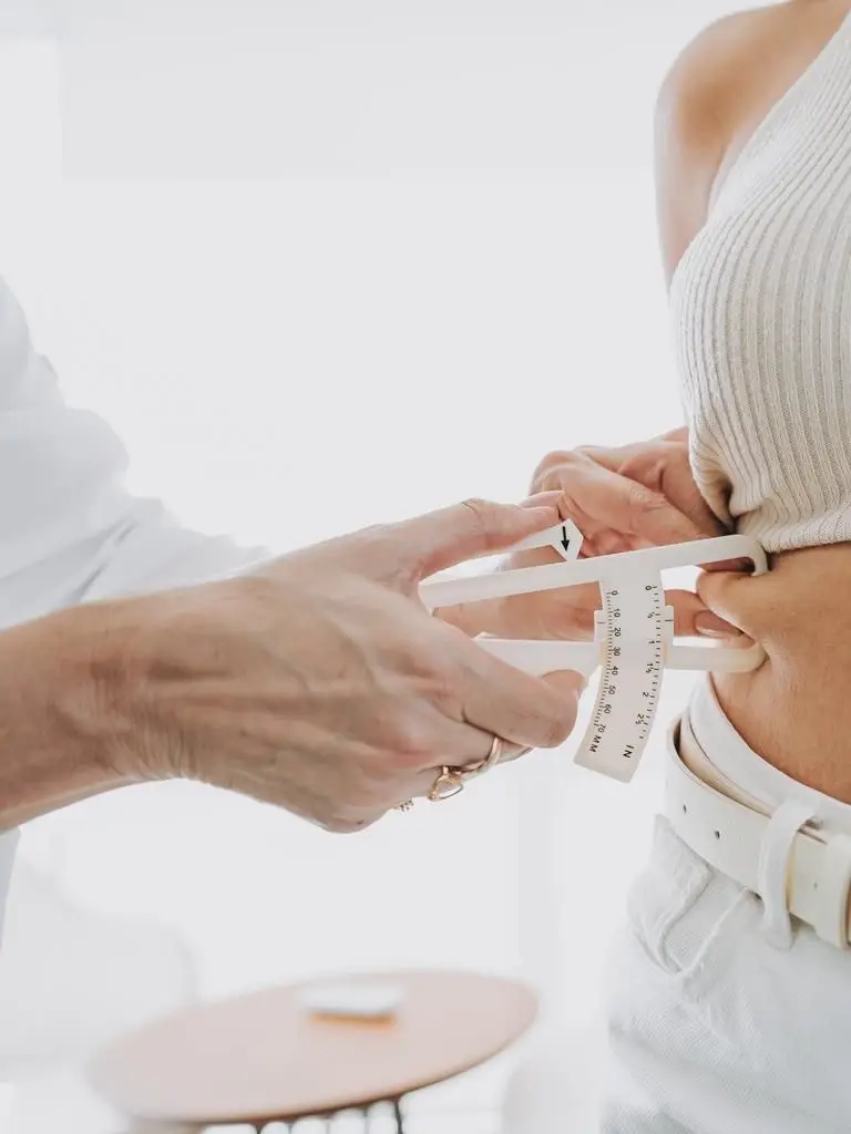 Aparatología estética avanzada en Ikonic Clinic Palma 6