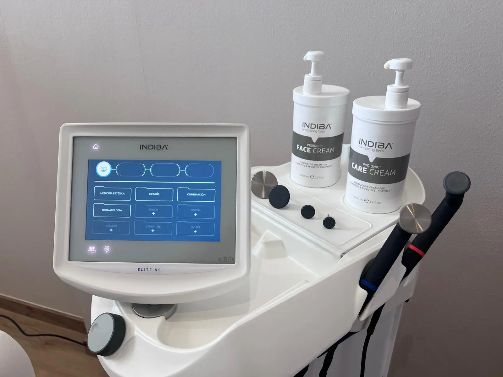 Aparatología estética avanzada en Ikonic Clinic Palma 8